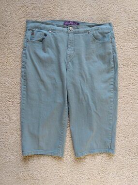 Gloria Vanderbilt Women’s Sage Green Gray Stretch Sz 12 Skimmer Capri Jeans GUC